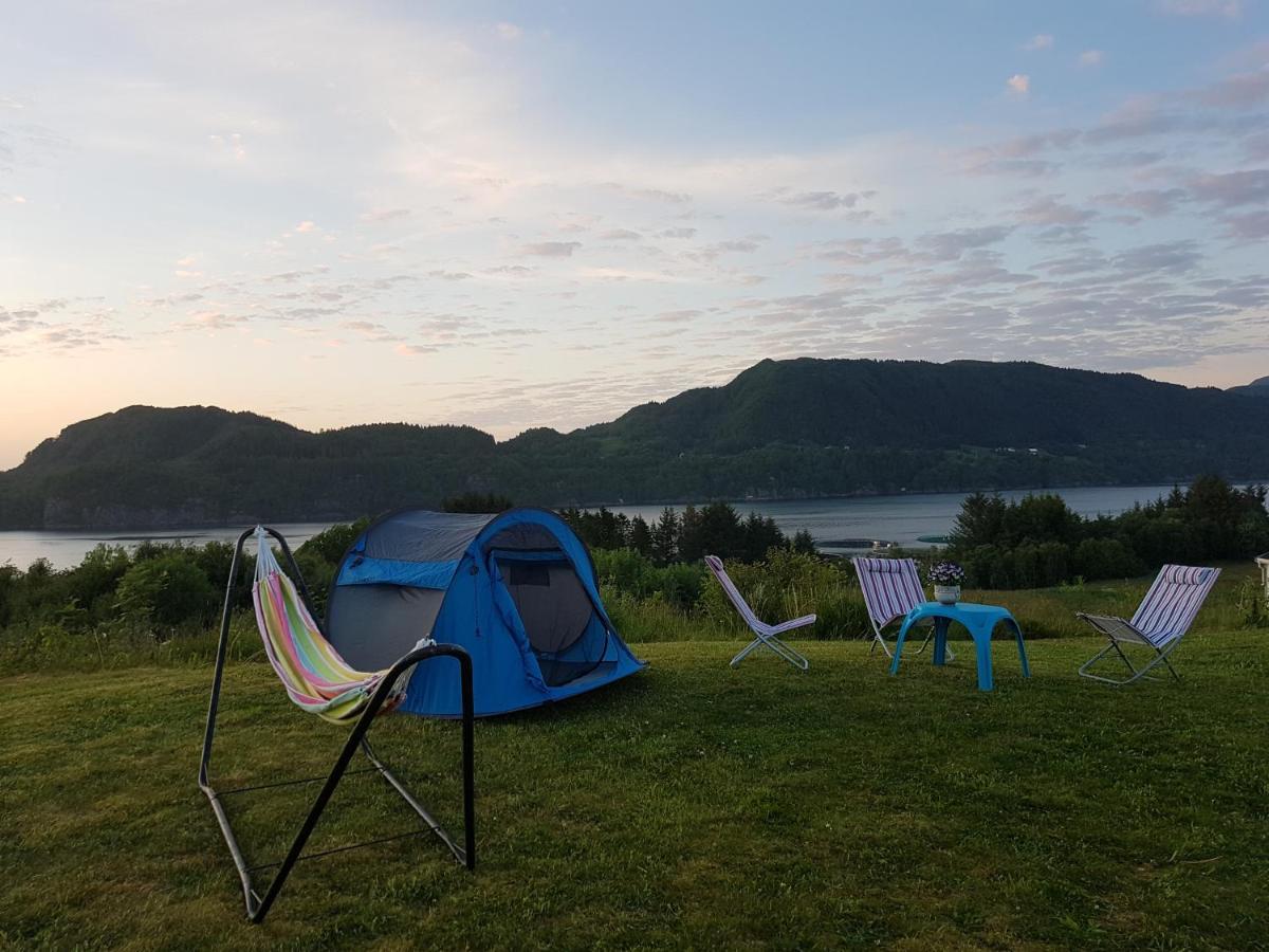 Leite Gård near Atlantic Road in Hustadvika Lyngstad Exterior foto